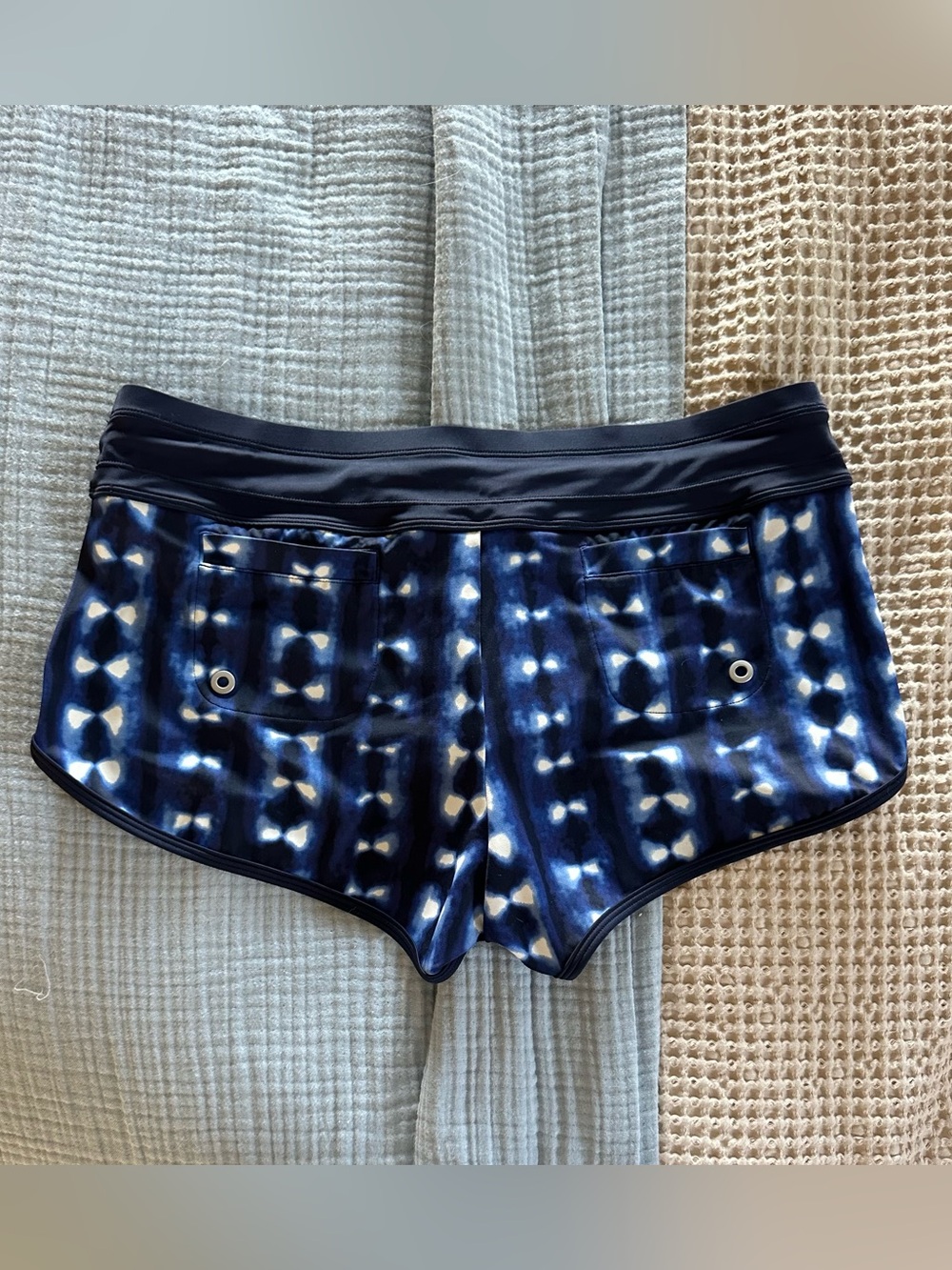Athleta Navy and White Patterned Swim Shorts - Picture 2 of 4